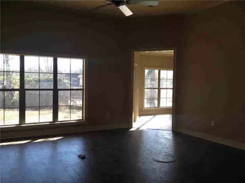 138 Marion Dr, Clinton, MS 39056 photo 2