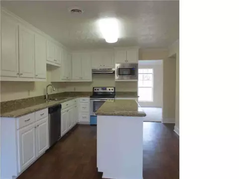 5735 Gladewood Dr, Jackson, MS 39211 photo 5