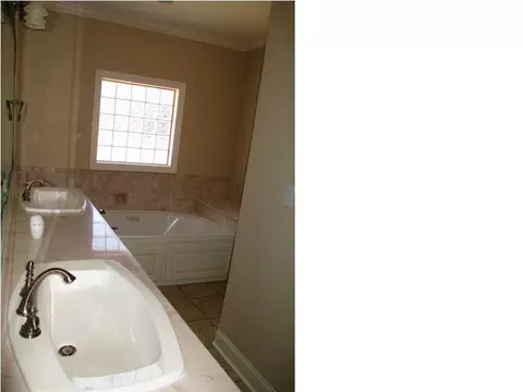 110 3rd St, Flora, MS 39071 photo 9