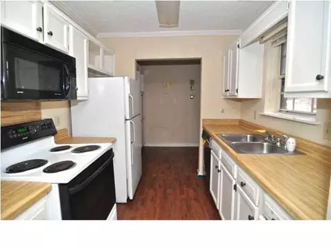 2420 River Oaks Blvd #A, Jackson, MS 39211 photo 2