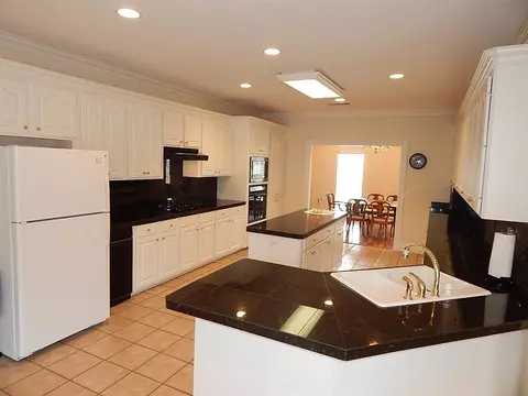 403 Thorngate Dr, Brandon, MS 39042 photo 3