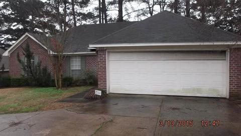 608 Clinton Blvd, Clinton, MS 39056 photo 1