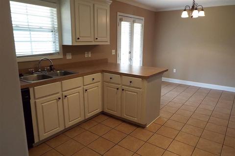 115 Cherry Laurel Cir, Pearl, MS 39208 photo 13