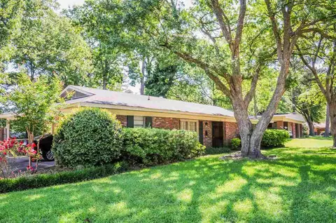 1473 Springdale Dr, Jackson, MS 39211 photo 1