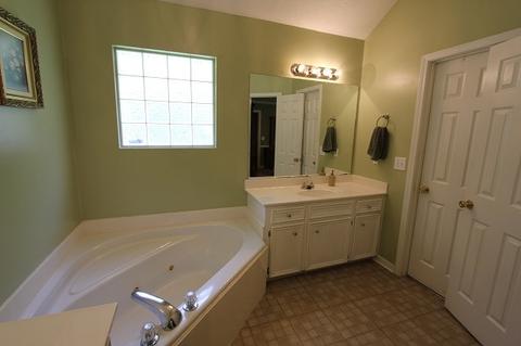 803 Eagles Nest Dr, Byram, MS 39272 photo 15
