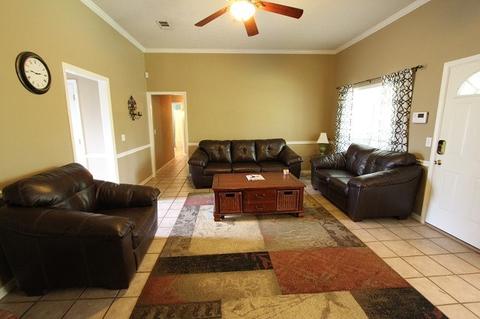 803 Eagles Nest Dr, Byram, MS 39272 photo 2