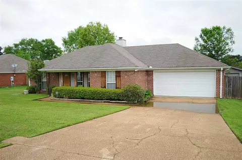 4038 Glenn Oak Dr, Byram, MS 39272 photo 4