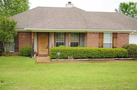 4038 Glenn Oak Dr, Byram, MS 39272 photo 2