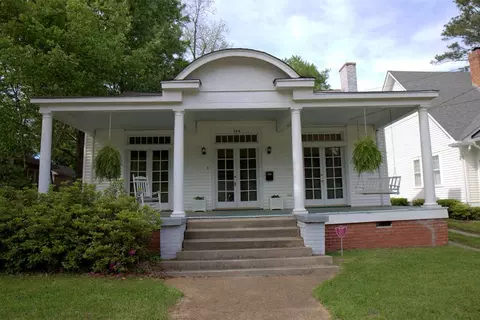 844 Belhaven St, Jackson, MS 39202 photo 1