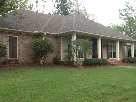 105 Arbor Dr, Clinton, MS 39056 photo 1