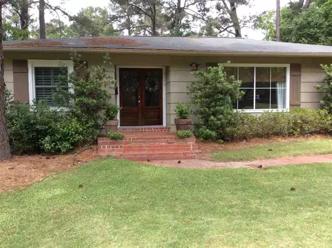 2046 Cherokee Dr, Jackson, MS 39211 photo 2