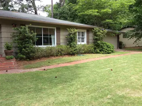 2046 Cherokee Dr, Jackson, MS 39211 photo 3