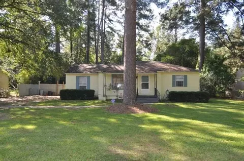 203 N Sunset Ter, Jackson, MS 39212 photo 2