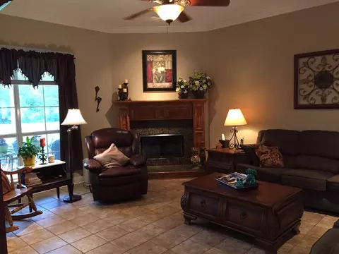 106 Rowan Oak Pl, Terry, MS 39170 photo 8