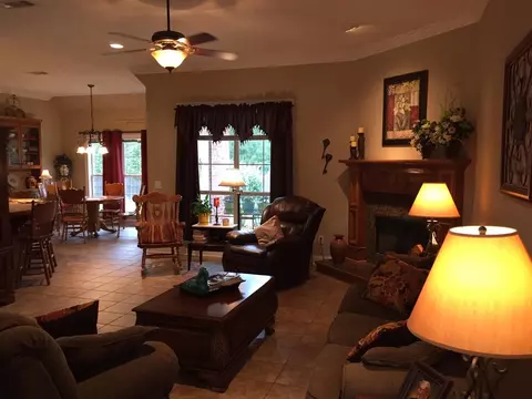 106 Rowan Oak Pl, Terry, MS 39170 photo 3