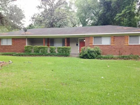 5960 Waverly Dr, Jackson, MS 39206 photo 1