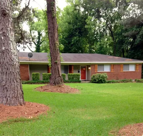 5960 Waverly Dr, Jackson, MS 39206 photo 2