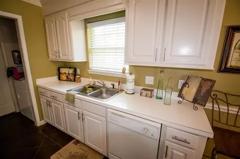 126 Chestnut Dr, Brandon, MS 39047 photo 10