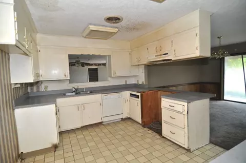 2425 S Pine Lea Dr, Jackson, MS 39209 photo 23