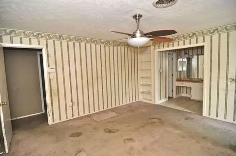 2425 S Pine Lea Dr, Jackson, MS 39209 photo 5