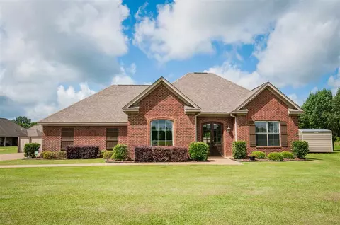 2155 Crossbridge Blvd, Byram, MS 39272 photo 1