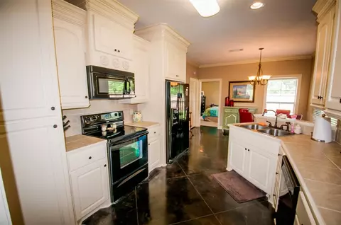 2155 Crossbridge Blvd, Byram, MS 39272 photo 8