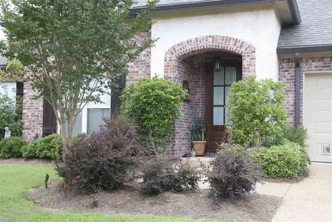 220 Tucker Dr, Brandon, MS 39042 photo 2