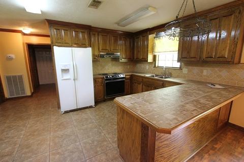 209 Memory Oaks, Raymond, MS 39154 photo 2