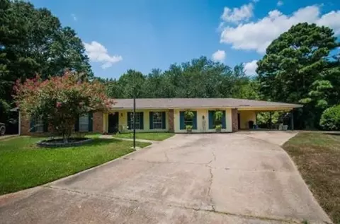 145 Thackery Cir, Jackson, MS 39211 photo 1