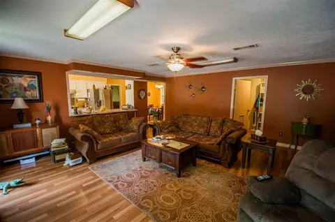 145 Thackery Cir, Jackson, MS 39211 photo 4