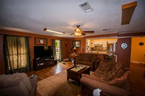 145 Thackery Cir, Jackson, MS 39211 photo 3