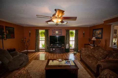 145 Thackery Cir, Jackson, MS 39211 photo 5
