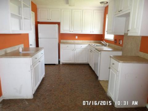 128 Davis Ave, Canton, MS 39046 photo 3