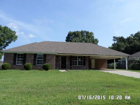 128 Davis Ave, Canton, MS 39046 photo 1