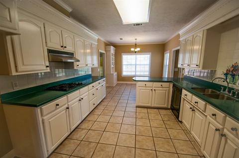 95 Eastgate Dr, Brandon, MS 39042 photo 7