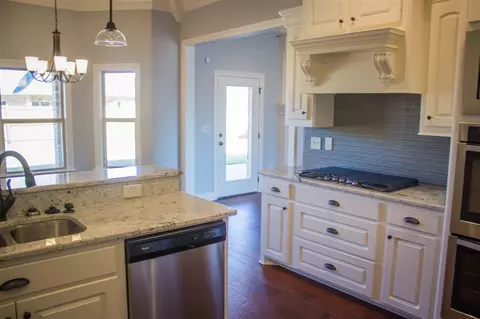 802 Osagian Cir, Brandon, MS 39042 photo 2
