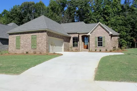 608 Macbeth St, Brandon, MS 39047 photo 1