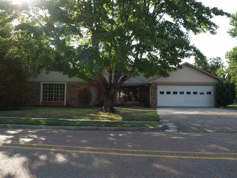 206 Easthaven Dr, Clinton, MS 39056 photo 1