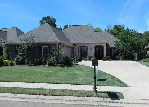 163 Eastside Dr, Brandon, MS 39047 photo 1