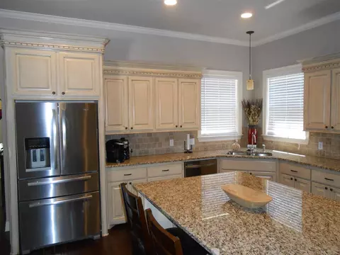1034 Emileigh Dr, Summit, MS 39666 photo 3