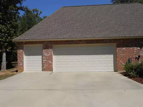 1034 Emileigh Dr, Summit, MS 39666 photo 2