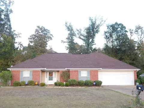 413 Eaglewood Ln, Florence, MS 39073 photo 1