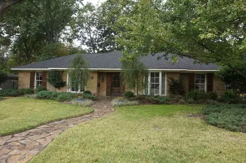 5335 Runnymede Rd, Jackson, MS 39211 photo 1