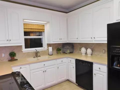 185 Holmar Dr, Brandon, MS 39047 photo 8