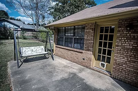 109 Pebble Brook Dr, Clinton, MS 39056 photo 8