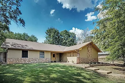 109 Pebble Brook Dr, Clinton, MS 39056 photo 1