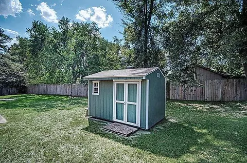109 Pebble Brook Dr, Clinton, MS 39056 photo 9