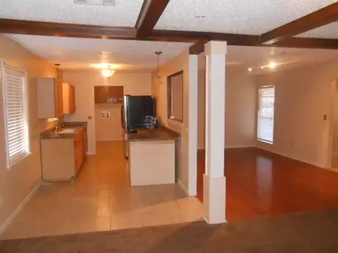 1559 Vernon Cir, Jackson, MS 39204 photo 2