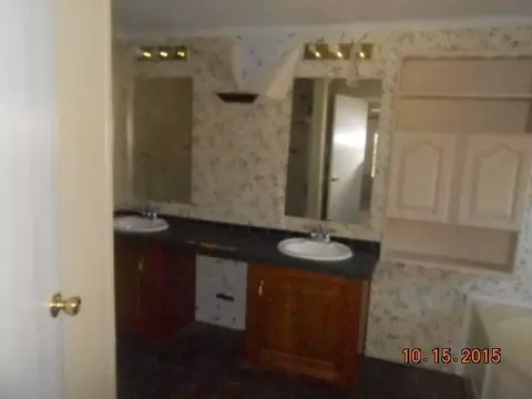 1063 Dry Creek Ln, Summit, MS 39666 photo 2