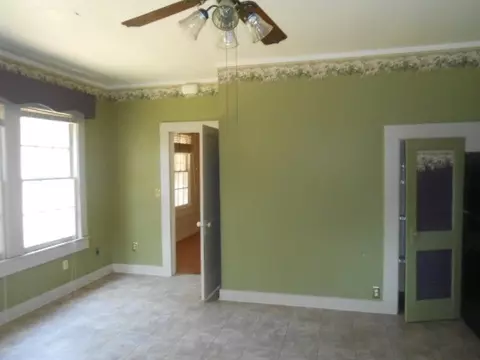 517 S 4th St, Mccomb, MS 39648 photo 6
